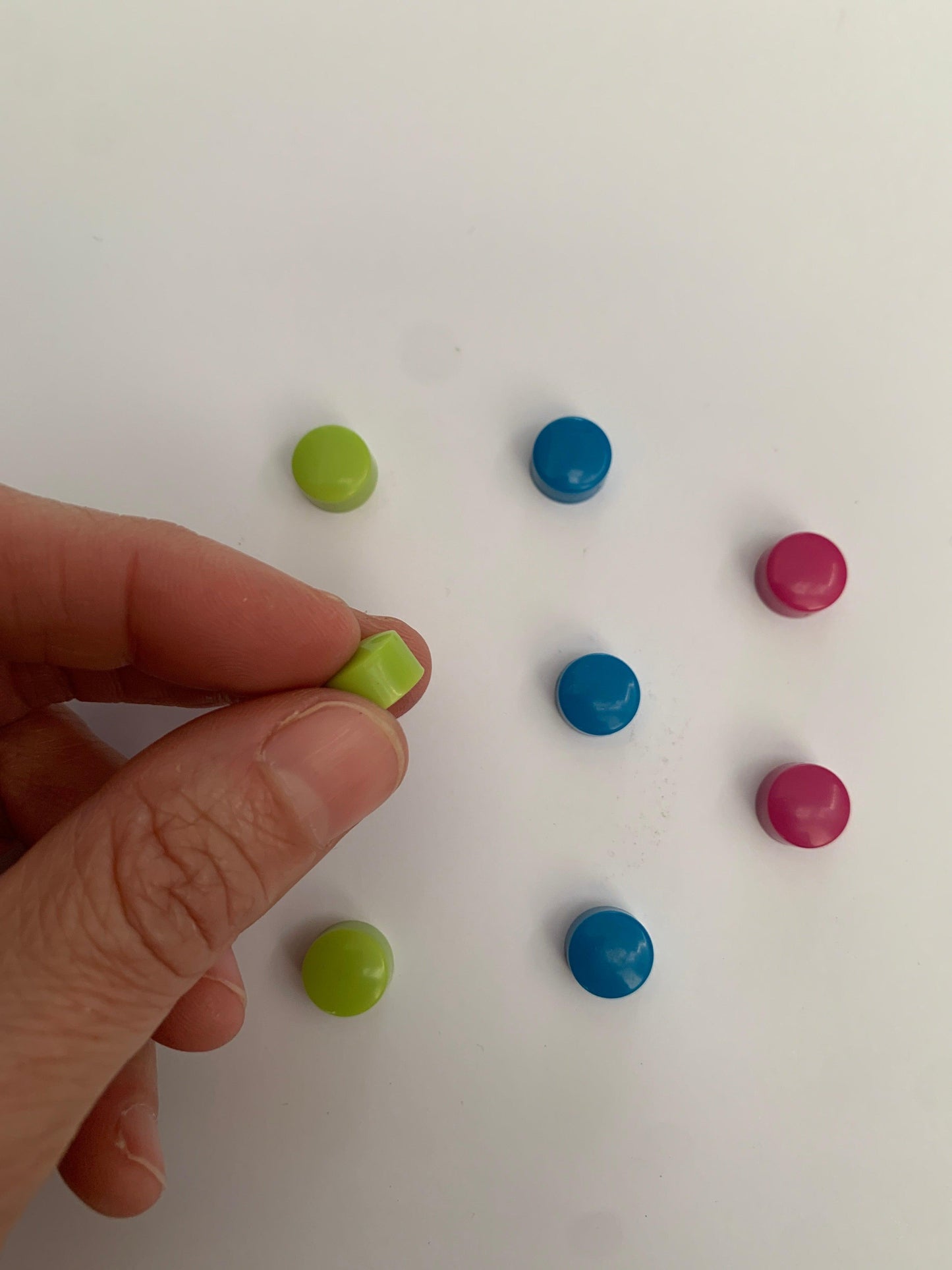 8 aimants ronds Ø 10 mm - magnets puissants - Organisatoo