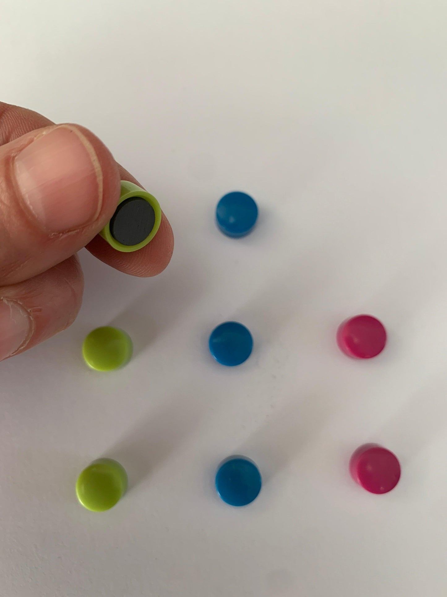 8 aimants ronds Ø 10 mm - magnets puissants - Organisatoo