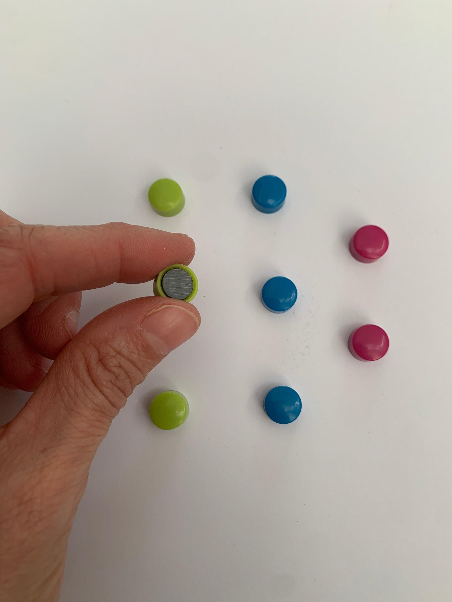 8 aimants ronds Ø 10 mm - magnets puissants - Organisatoo