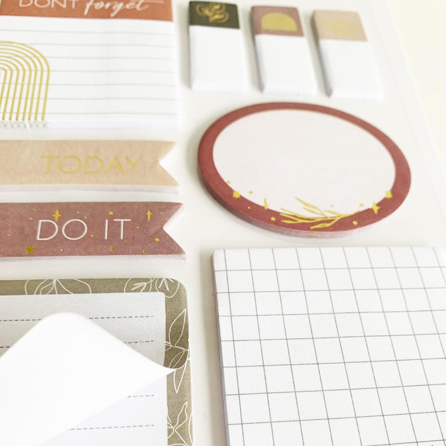 Set de notes autocollantes et onglets. Couleur pastel et doré. - Organisatoo